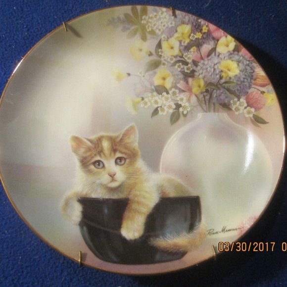 CUP OF TROUBLE Decorative Collectible Plate CATS DANBURY MINT - Picture 1 of 2